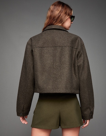 Bershka Tussenjas in Bruin