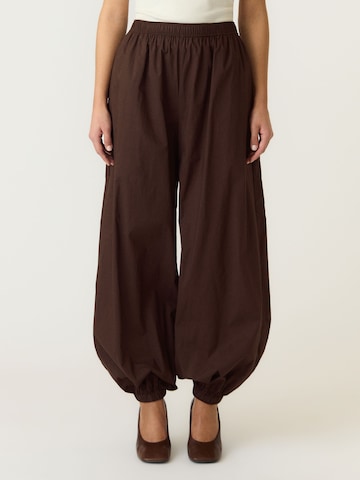 YAS - Tapered Pantalón 'YASMELVO' en marrón
