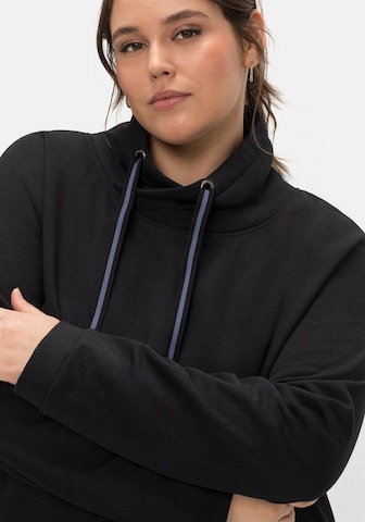 SHEEGO Sweatshirt in Schwarz