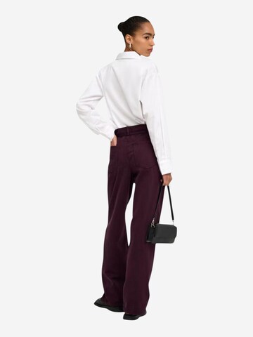 Wide leg Jeans 'ONLGIANNA-SILLA MW ST BELT PANT PNT NOOS 15372521' di ONLY in lilla