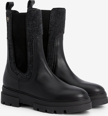 TOMMY HILFIGER Chelsea Boots in Black