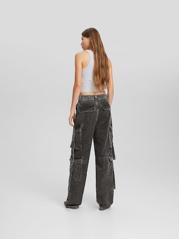 Loosefit Pantalon cargo Bershka en gris