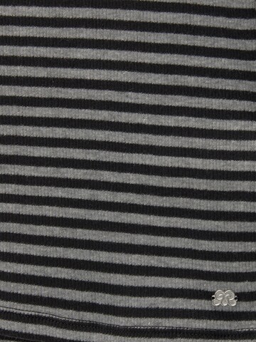 Pull&Bear Shirt in Grau