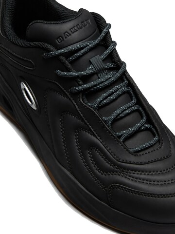 OAKLEY Sneakers laag 'FOF100766 OAKLEY STRIKE BASELINE Pitch Black' in Zwart