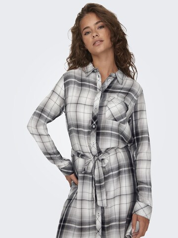 Robe ONLY en gris