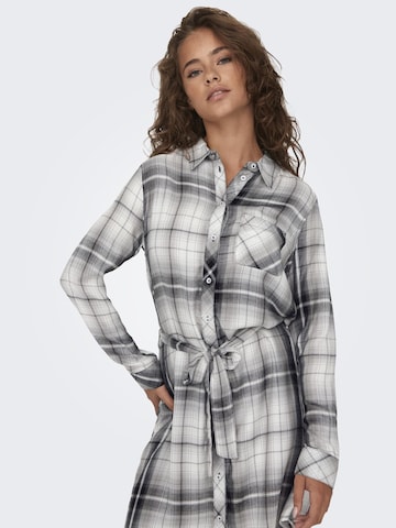 Robe ONLY en gris