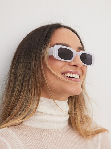 NA-KD Sonnenbrille in Weiß
