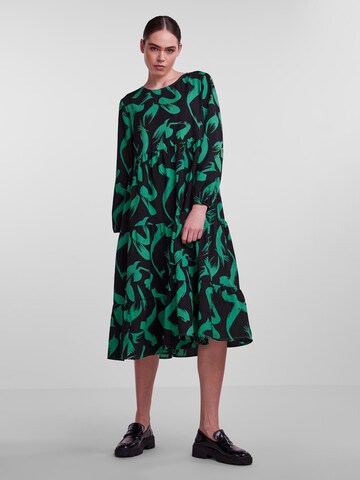 PIECES - Vestido 'FOBBI' en verde: frente