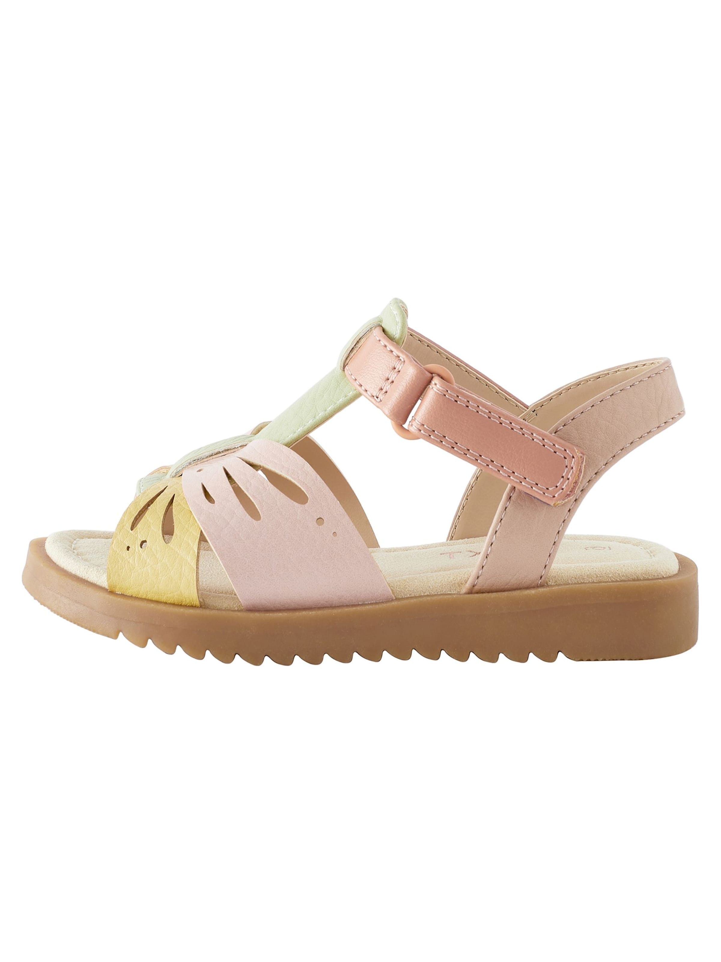 Sandale de la Next pe roz: față