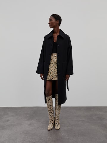 EDITED Between-Seasons Coat 'Tosca' in Black