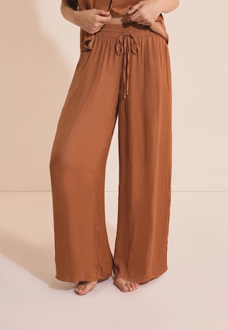 ETAM Pyjamabroek 'Cheeta' in Bruin: voorkant