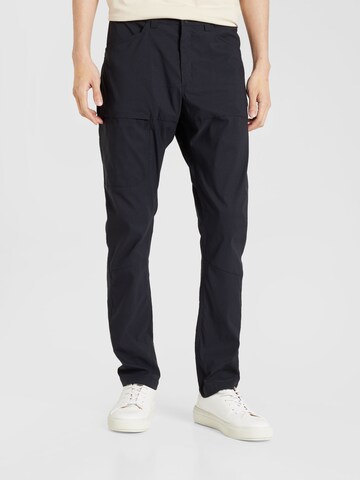 PEAK PERFORMANCE Slimfit Hose in Schwarz: Vorderseite