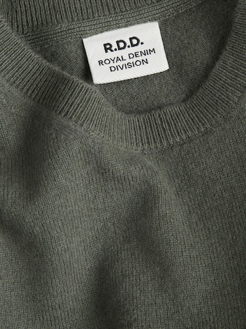 R.D.D. ROYAL DENIM DIVISION Sweater 'RDDBROOKS' in Brown