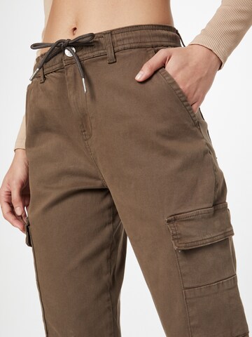 ONLY - Tapered Pantalón cargo 'CARLTON-GIGI' en marrón