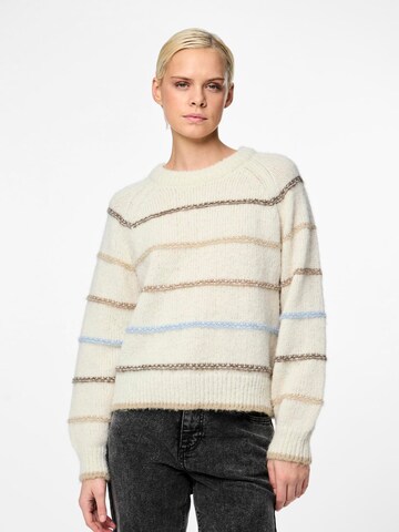 Pull-over 'Nelia' PIECES en beige : devant