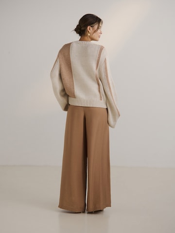 Guido Maria Kretschmer Women Pullover 'Eleonora' in Beige