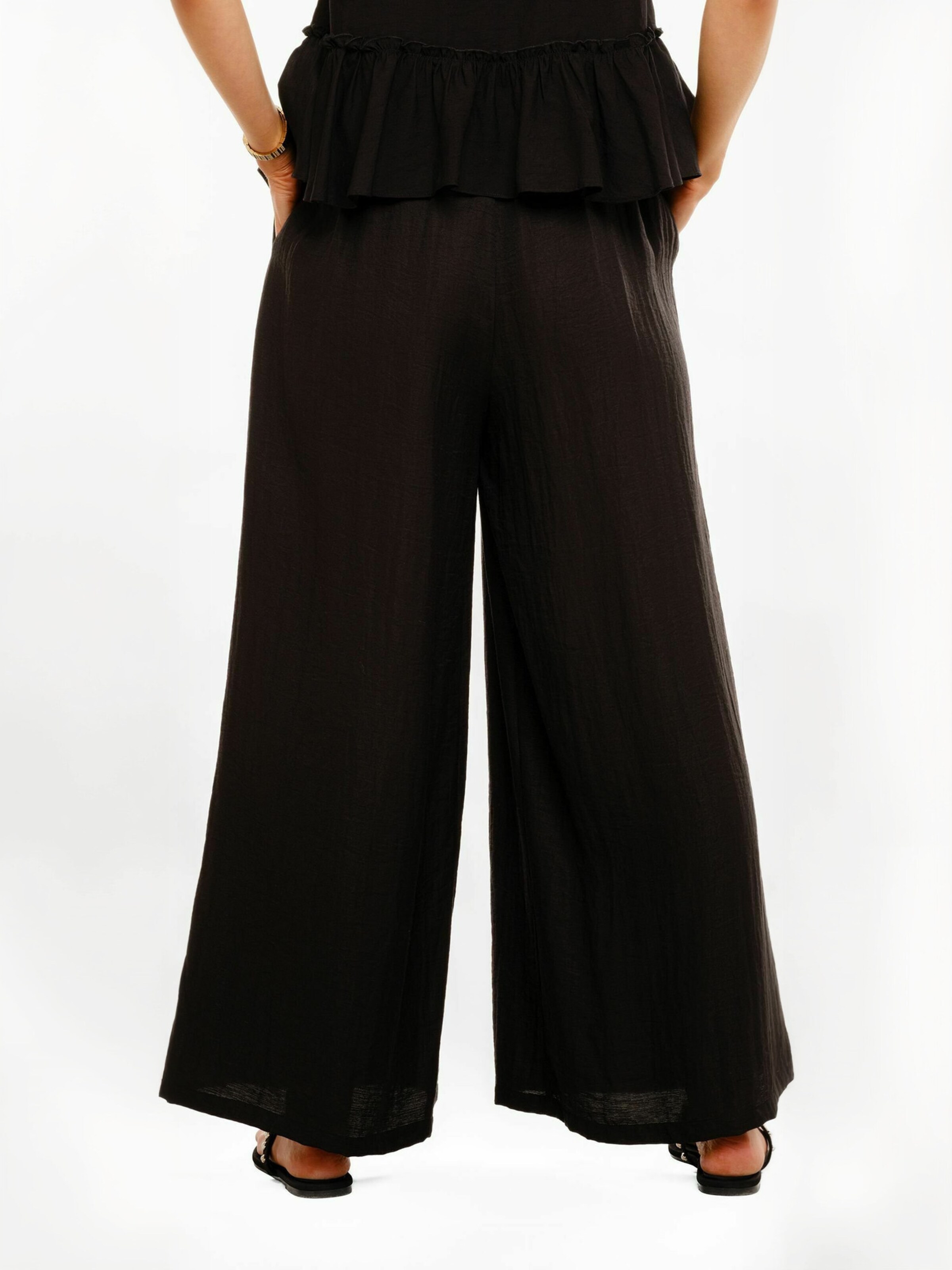 Liberte Essentiel - regular Pantalón ' BOB ' en negro
