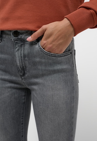 MUSTANG Skinny Jeans 'Shelby' in Grau