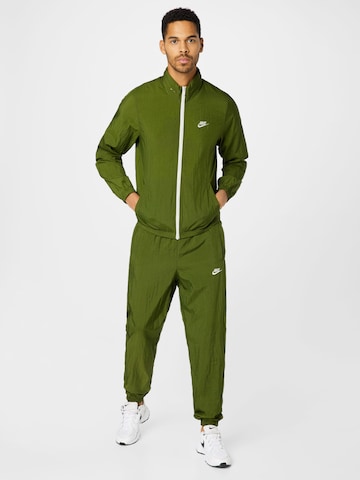 Nike Sportswear Joggingpak in Groen: voorkant