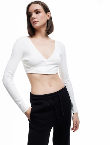 Koton Shirt in Weiß: Vorderseite