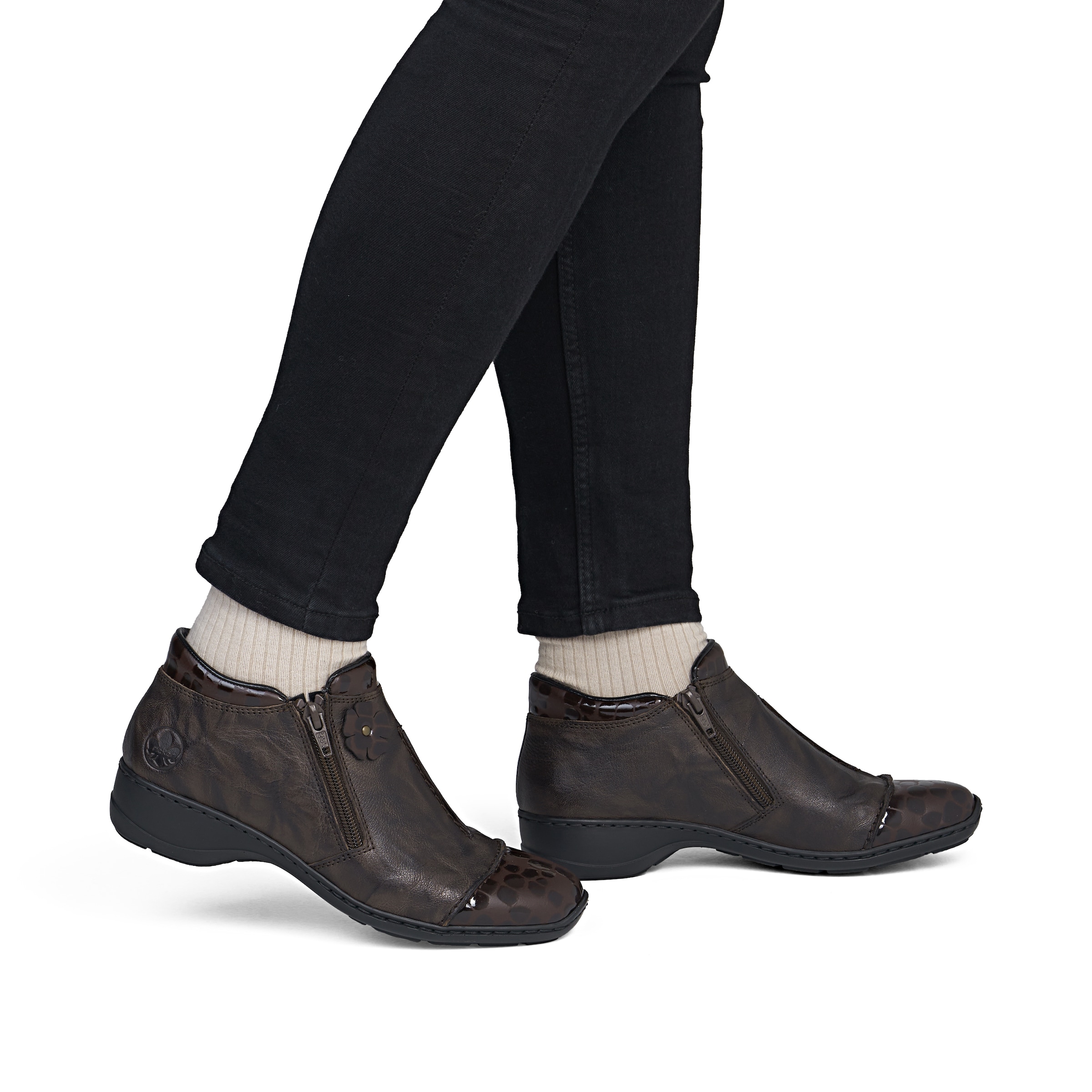 Bottines Rieker en marron : devant