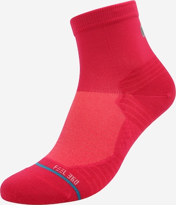 Stance Athletic Socks 'Distance QTR' in Pink: front