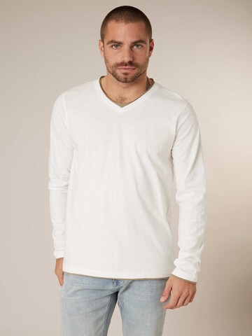 T-Shirt 'BELINO' Deeluxe en blanc