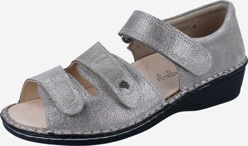 Finn Comfort Sandals in Silver: front