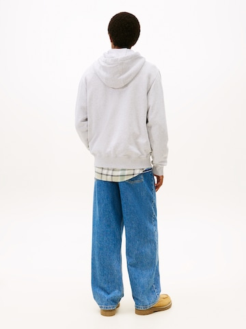 Tommy Jeans - Sudadera con cremallera en gris