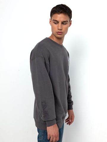 Sweat-shirt 'MAYRHOFEN 89' elho en noir