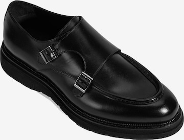 Desa - Zapatillas 'Loafer' en negro: frente