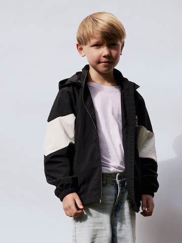 NAME IT Φθινοπωρινό και ανοιξιάτικο μπουφάν 'NKMMAC' σε μαύρο: μπροστά