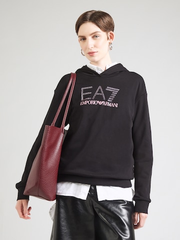 Felpa di EA7 Emporio Armani in nero: frontale