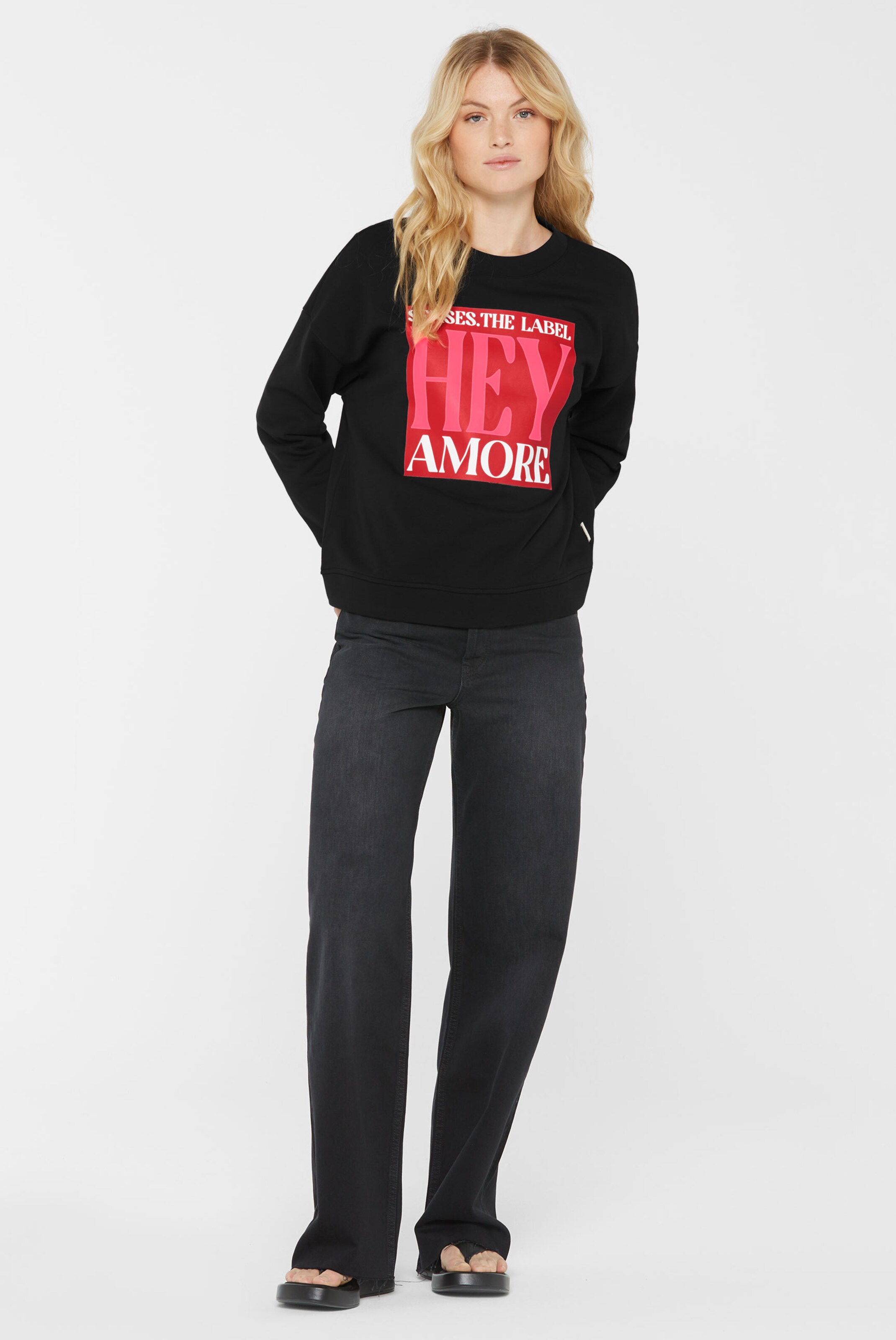 SENSES.THE LABEL Sweatshirt in Black