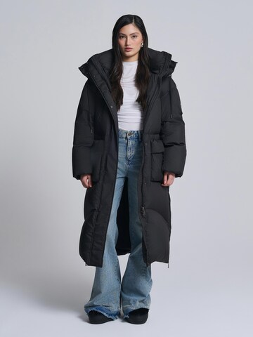 Cappotto invernale di AEMMI in nero