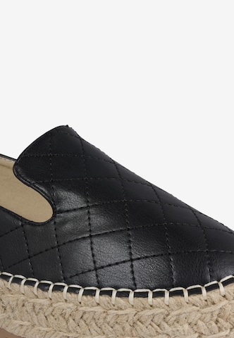 BULLBOXER Espadrilles in Schwarz