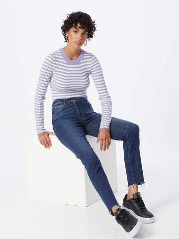 Coupe slim Jean Miss Sixty en bleu