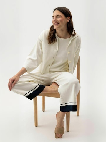 Holebrook Between-Season Jacket ' Jane ' in White
