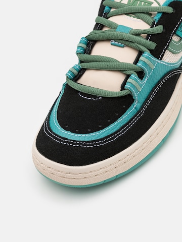 VANS Matalavartiset tennarit 'Speed WS' värissä musta