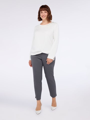 Fiorella Rubino Regular Trousers in Grey