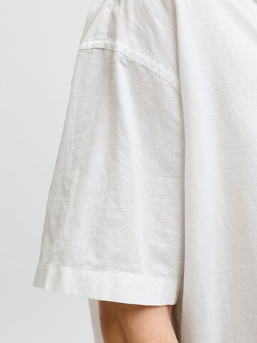 Jack & Jones Plus Comfort fit Button Up Shirt 'JJEBreeze' in White