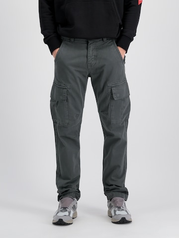 regular Pantaloni cargo di ALPHA INDUSTRIES in grigio: frontale