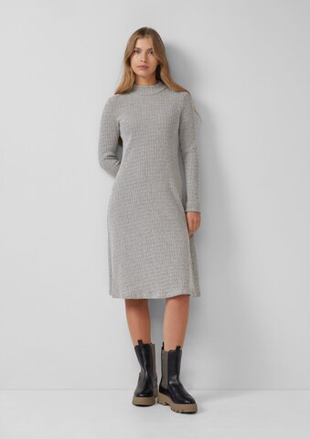 s.Oliver Kleid in Beige: Vorderseite