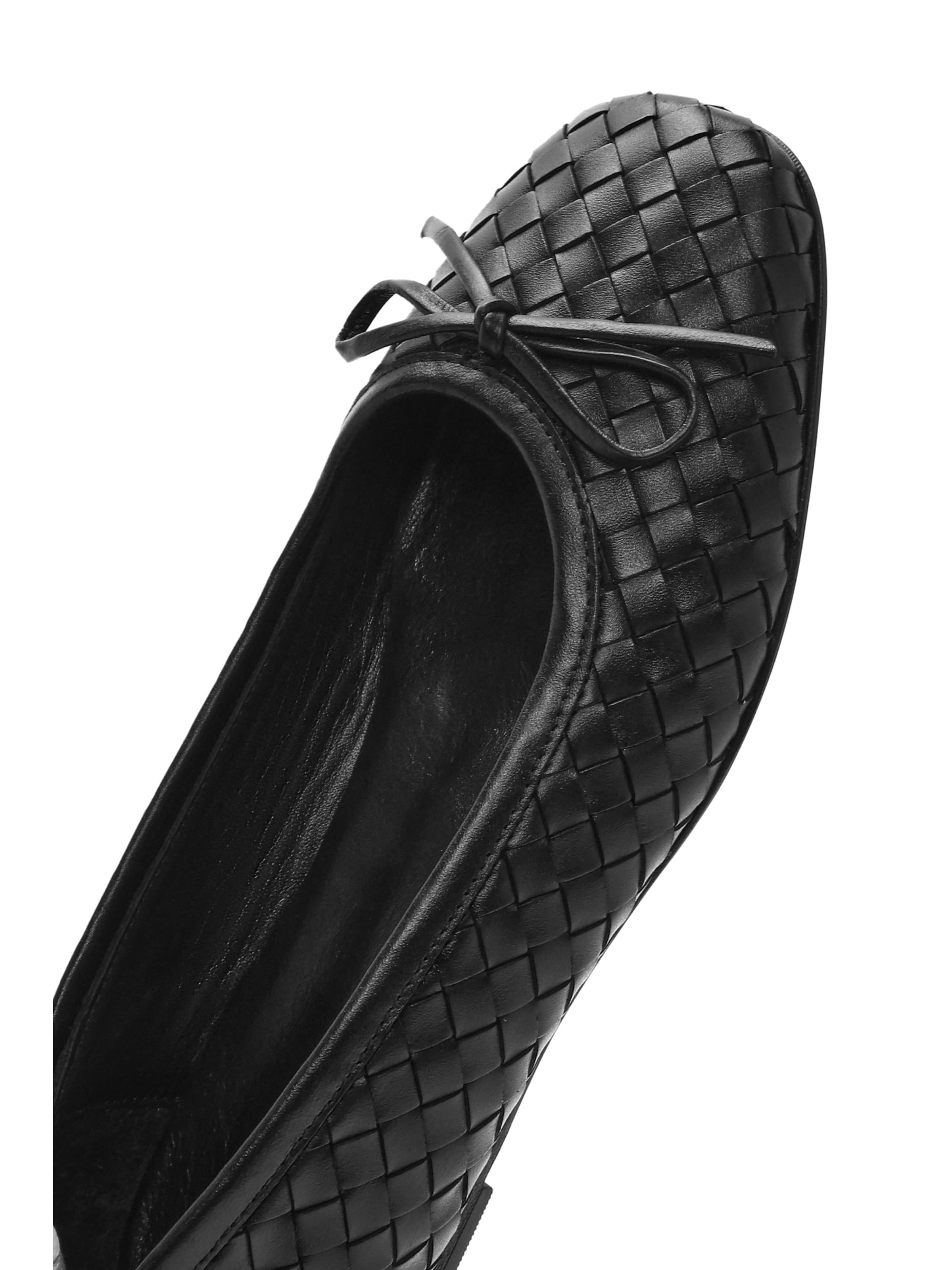 Derimod Ballerina in Schwarz