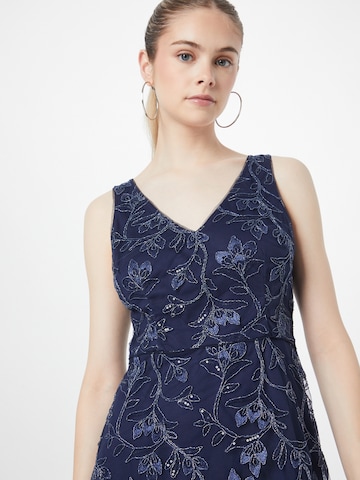 Rochie de cocktail de la Papell Studio pe albastru