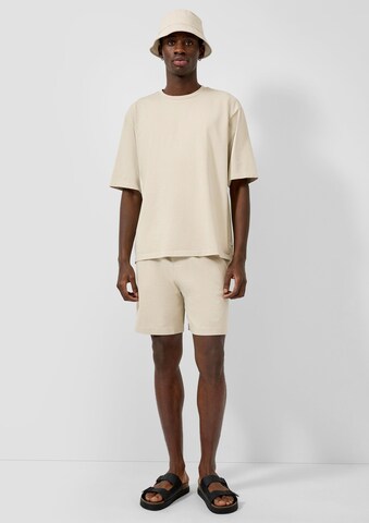 QS Regular Shorts in Beige: Vorderseite