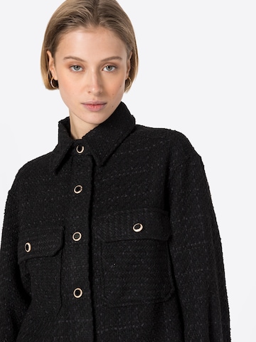 Oasis Jacke in Schwarz