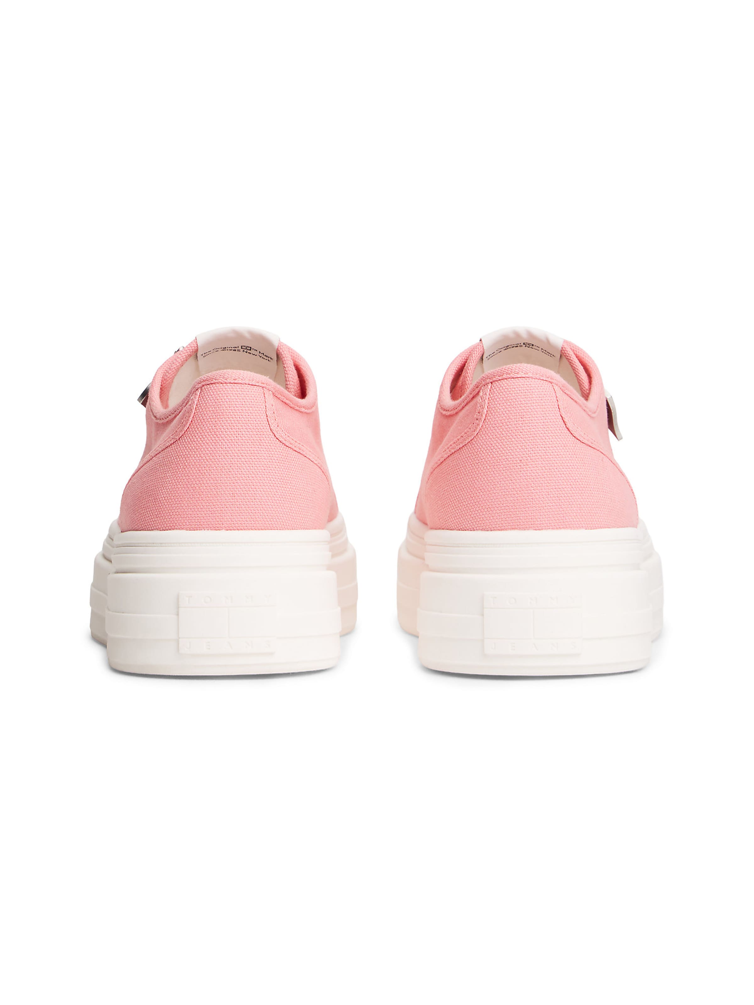 Tommy Jeans Sneakers in Pink