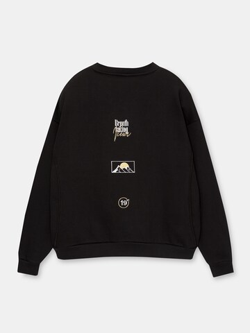 Pull&Bear Sweatshirt i svart
