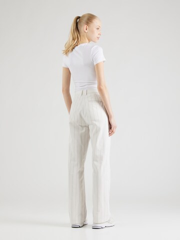 Loosefit Pantalon ADIDAS ORIGINALS en blanc